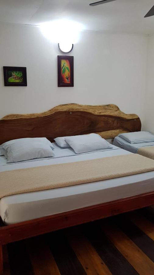 Hotel Bugabutik Puerto Viejo de Talamanca Exteriör bild
